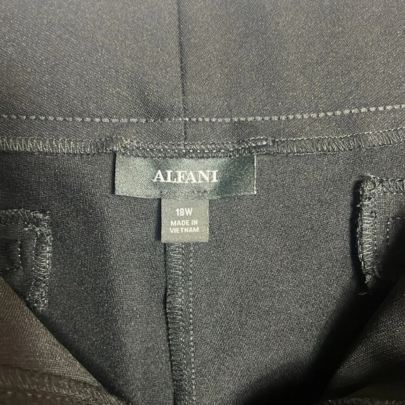 Alfani Pants with Faux Leather Trim Fit and Flare Size 18W - Picture 6 of 9